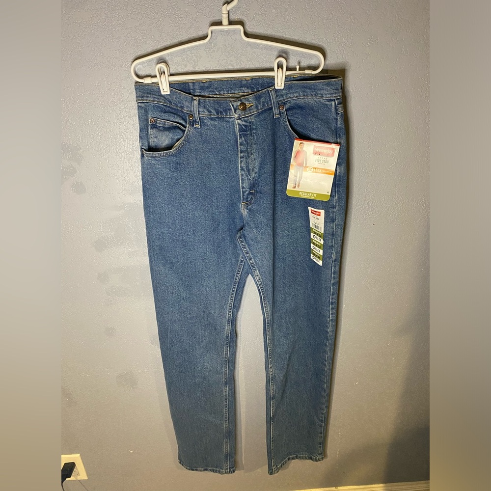 NWT Wrangler Five Star Regular Fit Jeans Men’s Size 34x34 Flex